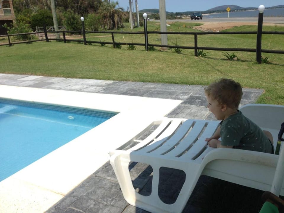Day, Natural landscape, Pool view, Swimming pool, sunbed