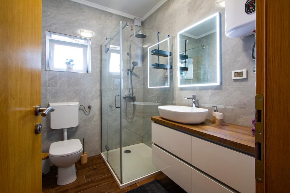 Shower, Bathroom
