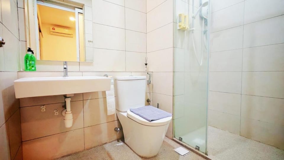 Ipoh Octagon 2BR Condo 6Pax Walk to Food Street by City Home Empire Apartment in Ipoh