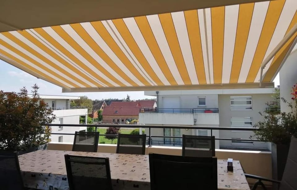 View (from property/room), Balcony/Terrace