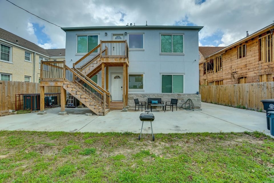 Sleek & Central Houston Stay: Near NRG Stadium! House in Houston