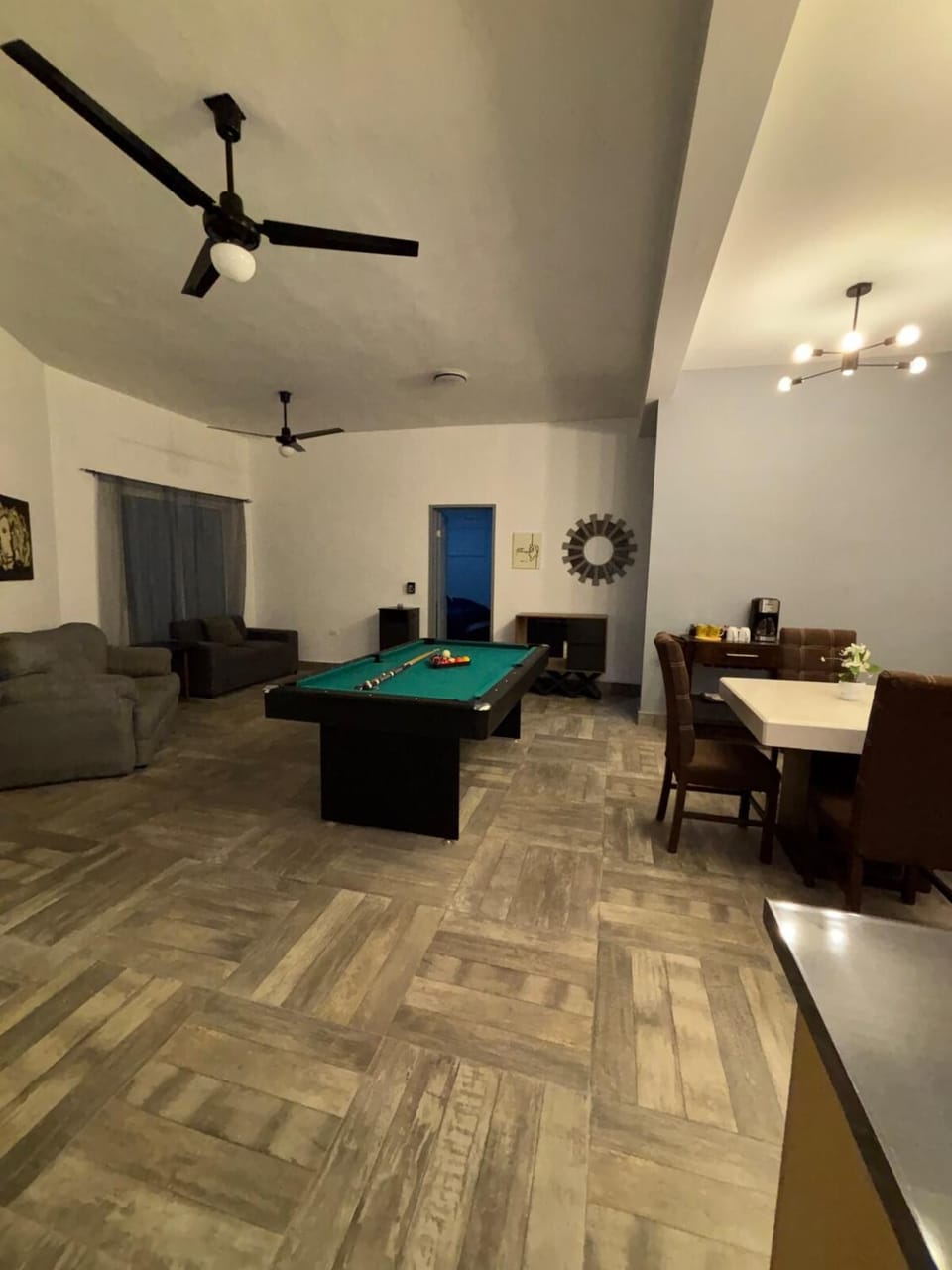 Departamento amueblado en privada , mesa de billar en Dominio Cumbres Apartment in State of Nuevo Leon