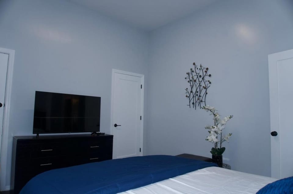 West New York private room 22 Bed and Breakfast in North Bergen