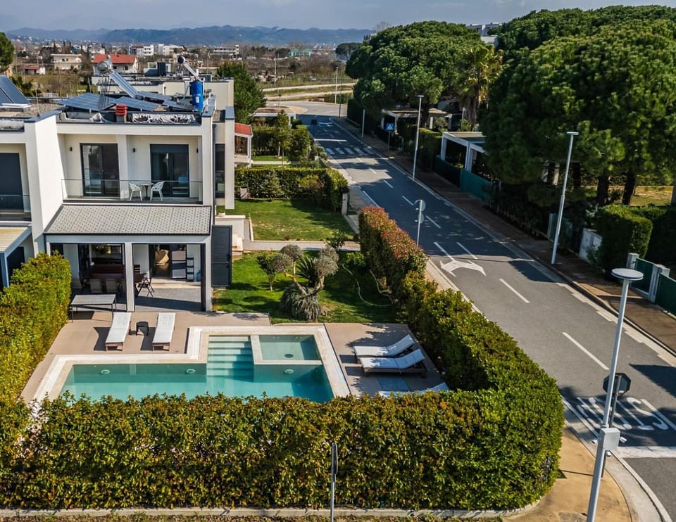 Villa AMMA Pool & Jacuzzi by PikHost Apartment in Tirana County, Albania