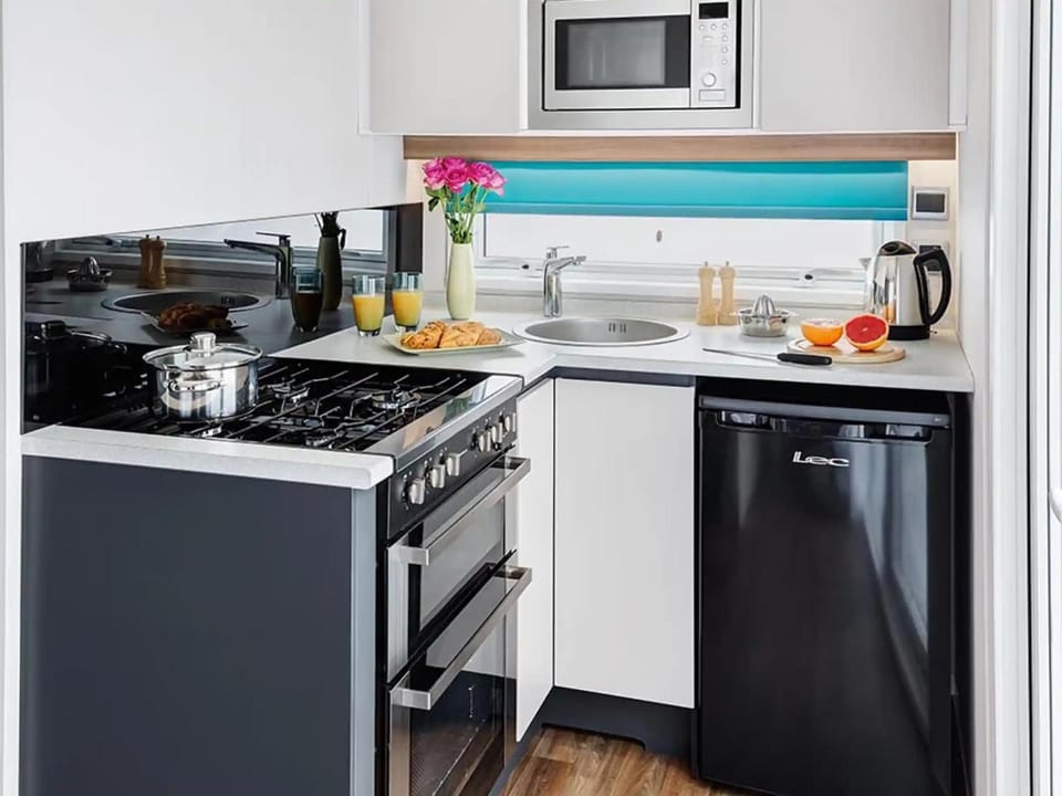 Kitchen or kitchenette, Other