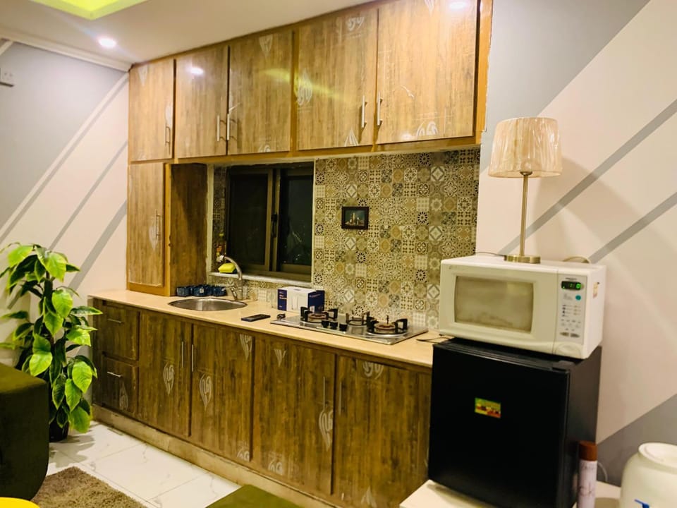COZY & STYLISH 2 BEDROOM APARTMENT in ISLAMABAD E-11 Apartment in Islamabad