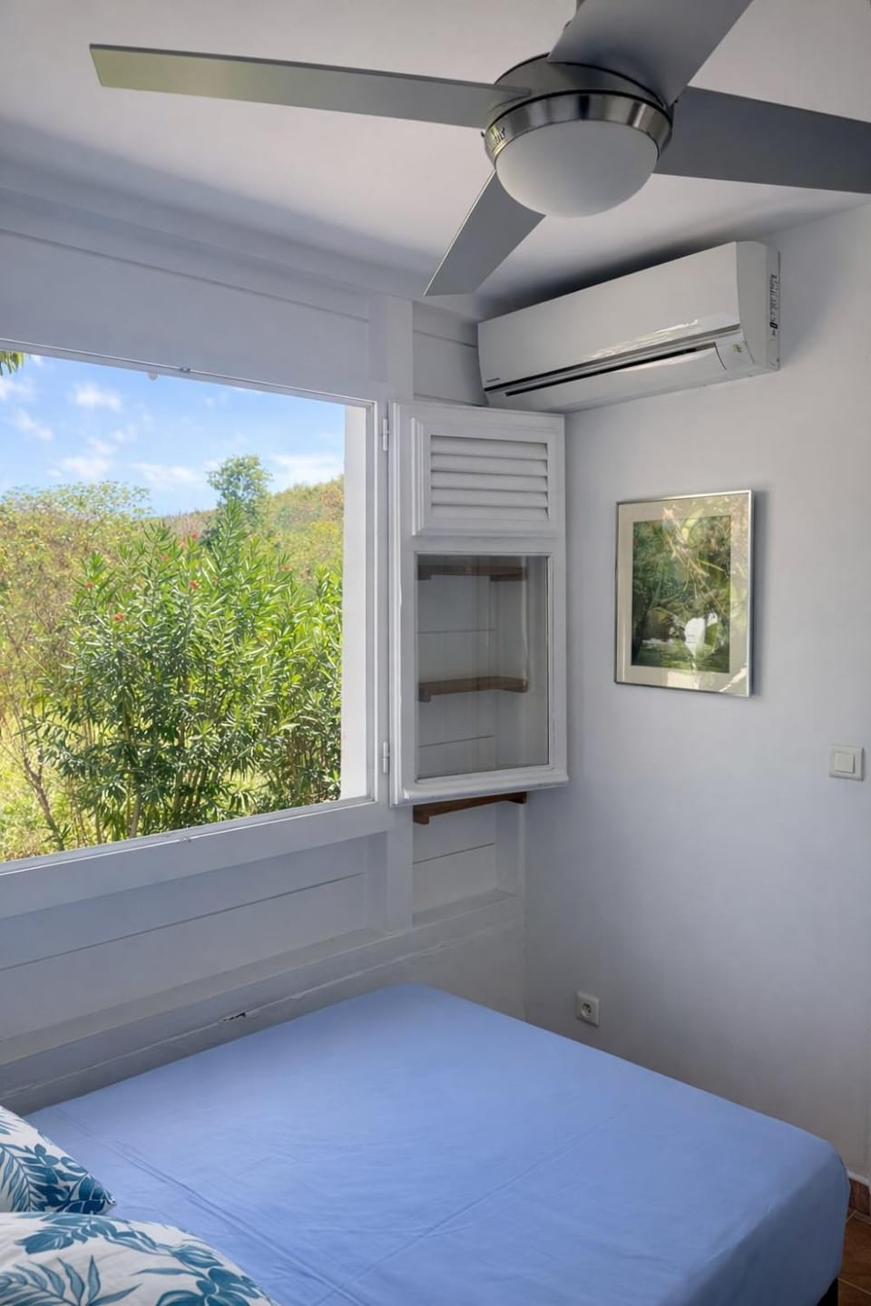 Bedroom, air conditioner