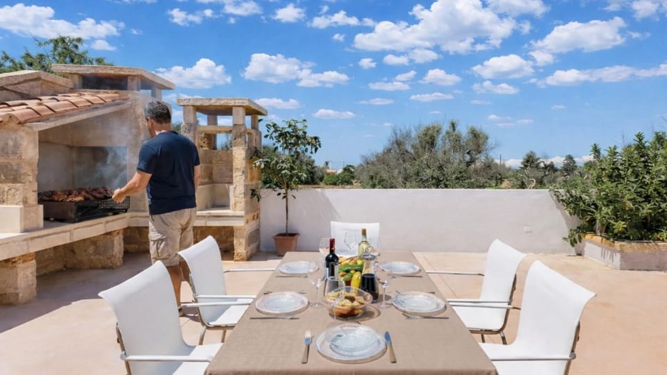 Patio, Natural landscape, Garden, Food and drinks, Garden view