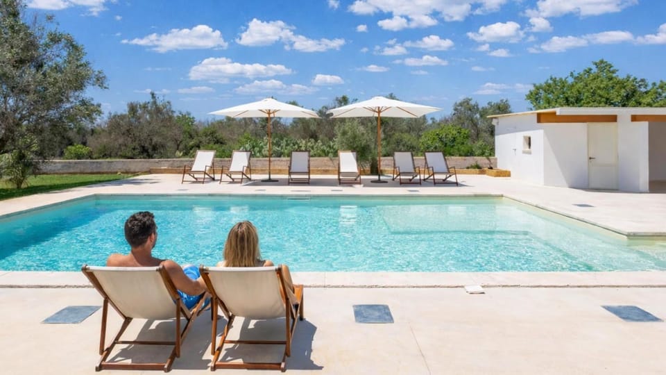 Spring, Day, Pool view, Swimming pool, group of guests, sunbed