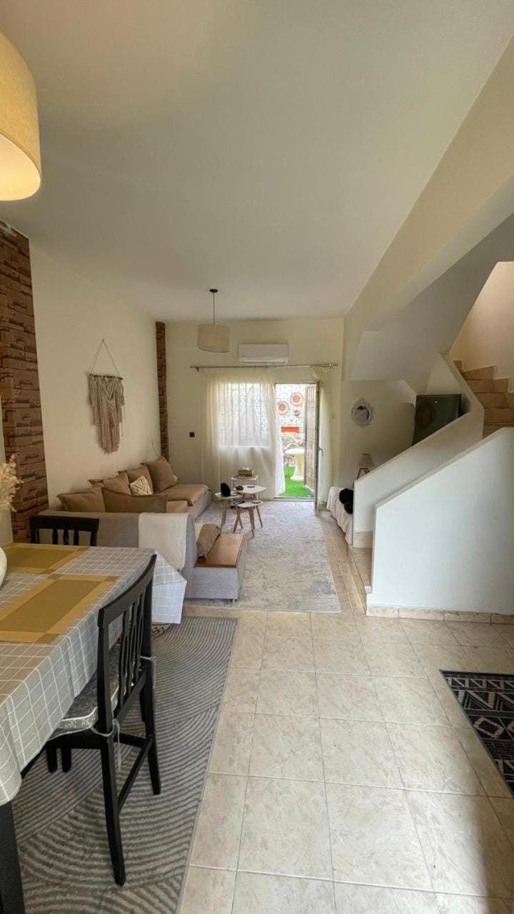 Mininvilla with a backyard & near Sphinx airport Apartment in Egypt