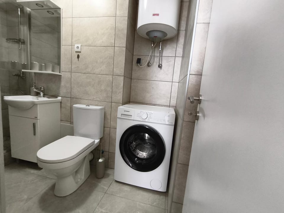Toilet, washing machine