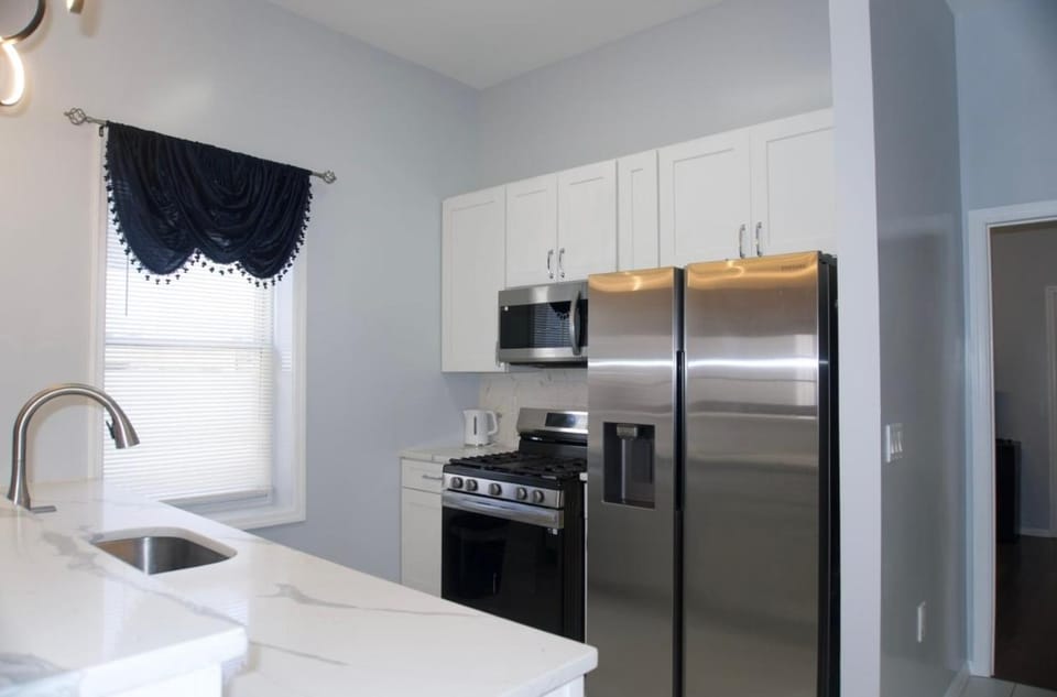 West New York private room 24 Bed and Breakfast in North Bergen