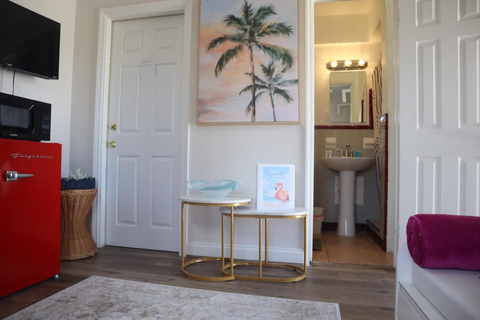 Bathroom, Bedroom