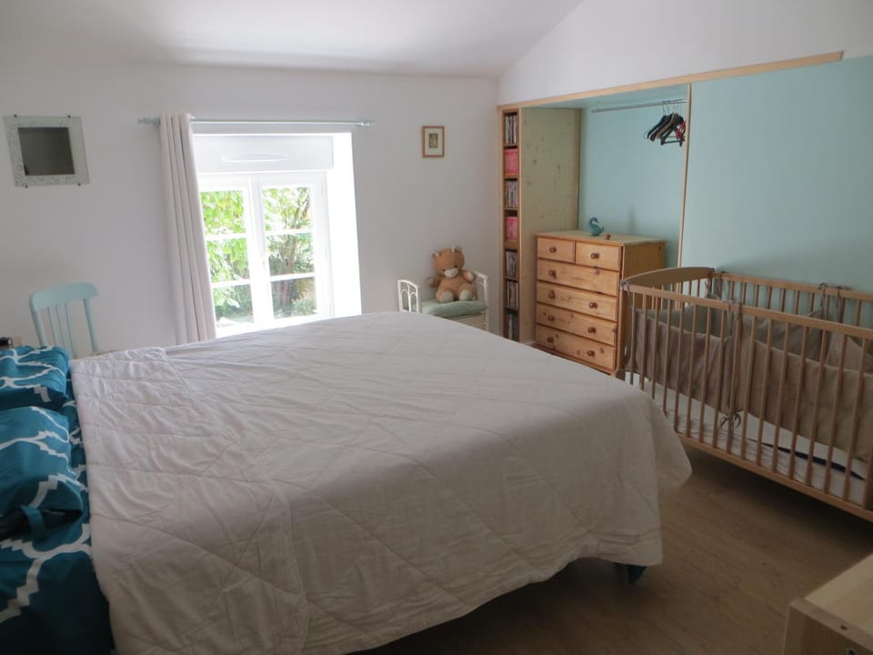 Bed, cot