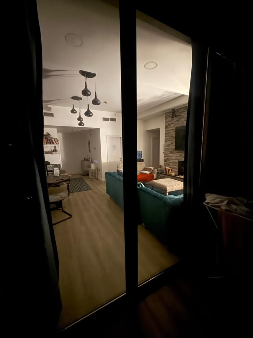 Mixed Luxury Jumeirah Hostel Apartment in Dubai