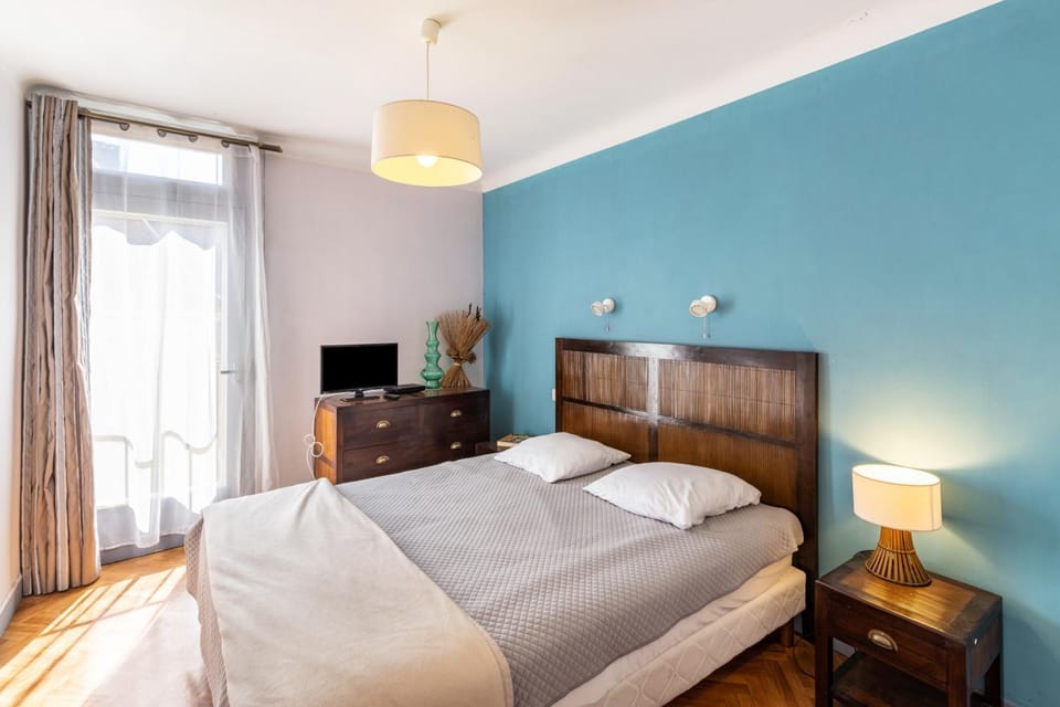 Living room, Bedroom
