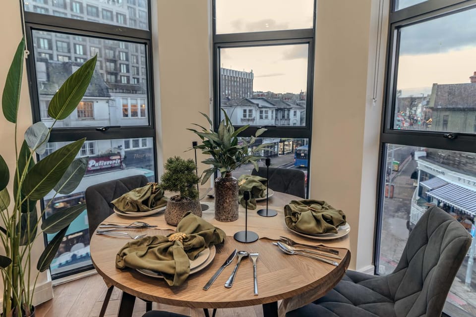 Beautiful 2 Bedroom Apartment at Central Brighton Apartment in Brighton