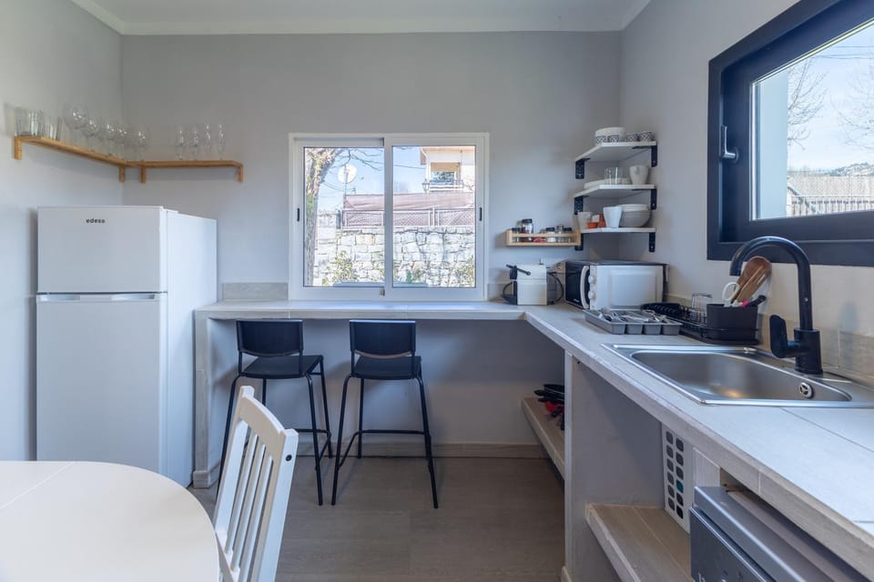 Kitchen or kitchenette, Living room
