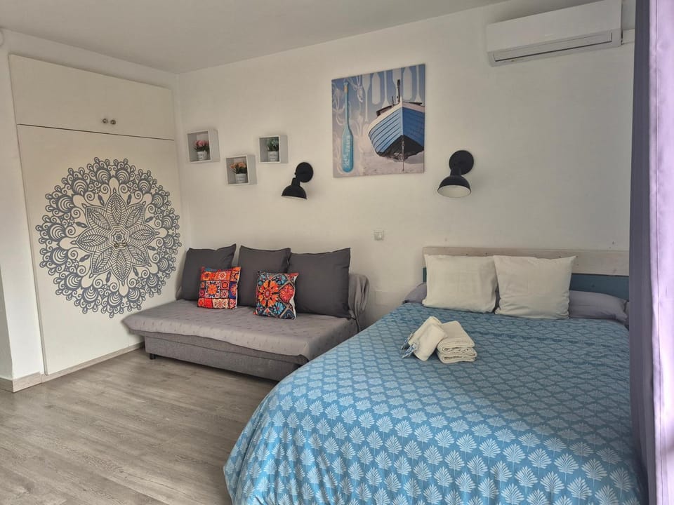 VIVE BENAL BEACH 3601 Estudio con vistas al mar y parque acuático Apartment in Benalmadena