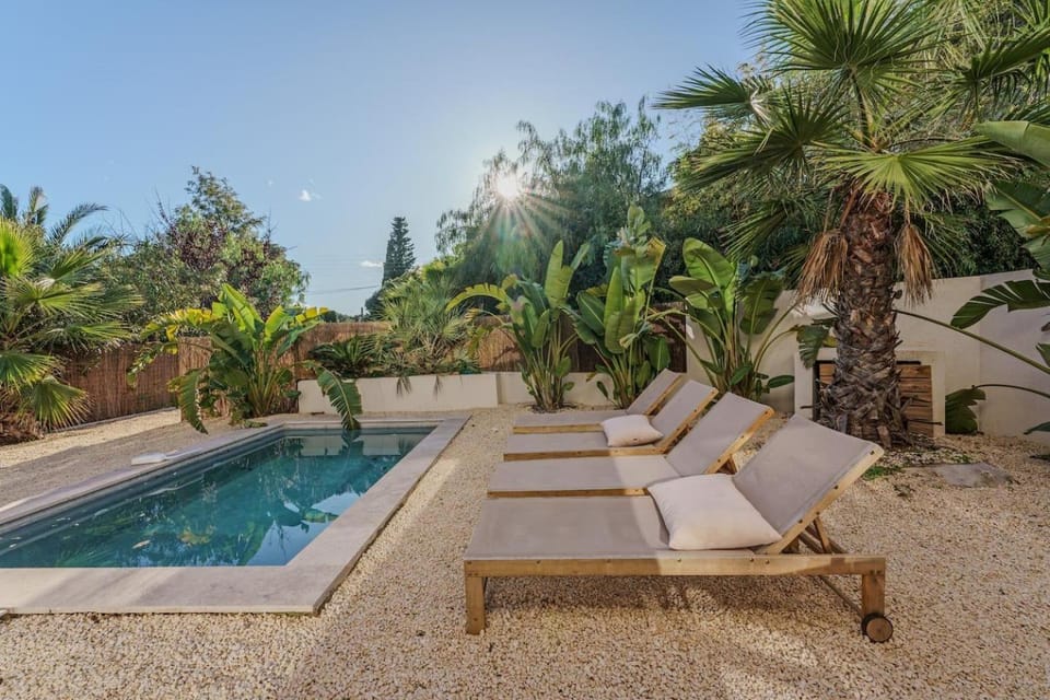 Enjoy 5Bdr villa pool and BBQ Vacation rental in Saint-Raphael