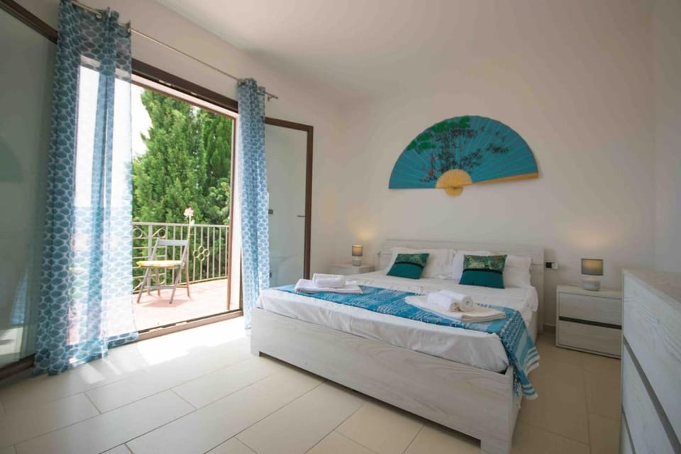 Casa Alice, Modern House 5 min drive from the Sea Apartment in Siniscola