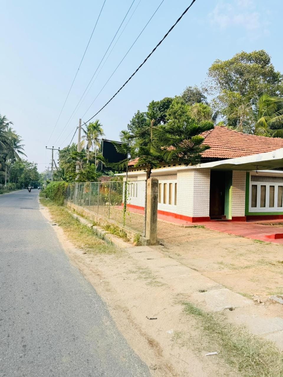 Airport Ceylon Resort Bed and Breakfast in Negombo