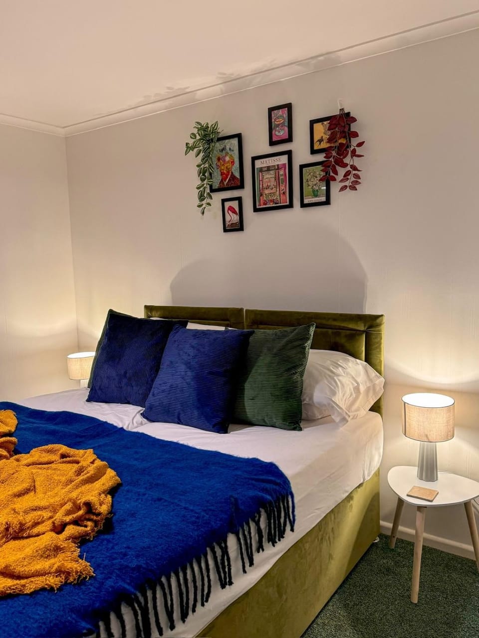 The Drumund - In-Between Bath & Bristol - Sleeps 9 House in Bristol