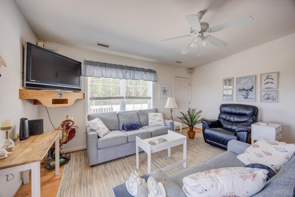 7630 - Obx Box House in Avon