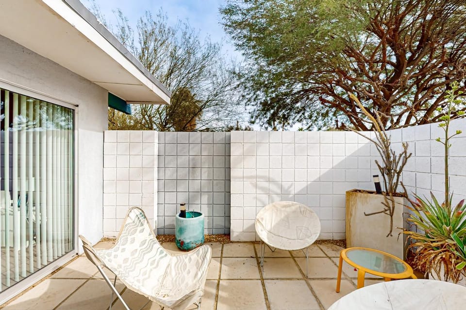 Nicola Modern - 68794 House in Palm Springs