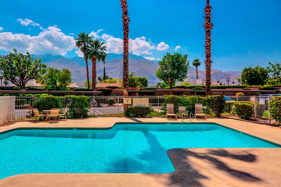 Mesquite Chic Retreat - 3160 Apartment in Palm Springs
