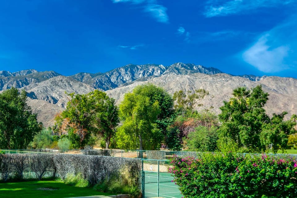 Mesquite Chic Retreat - 3160 Apartment in Palm Springs