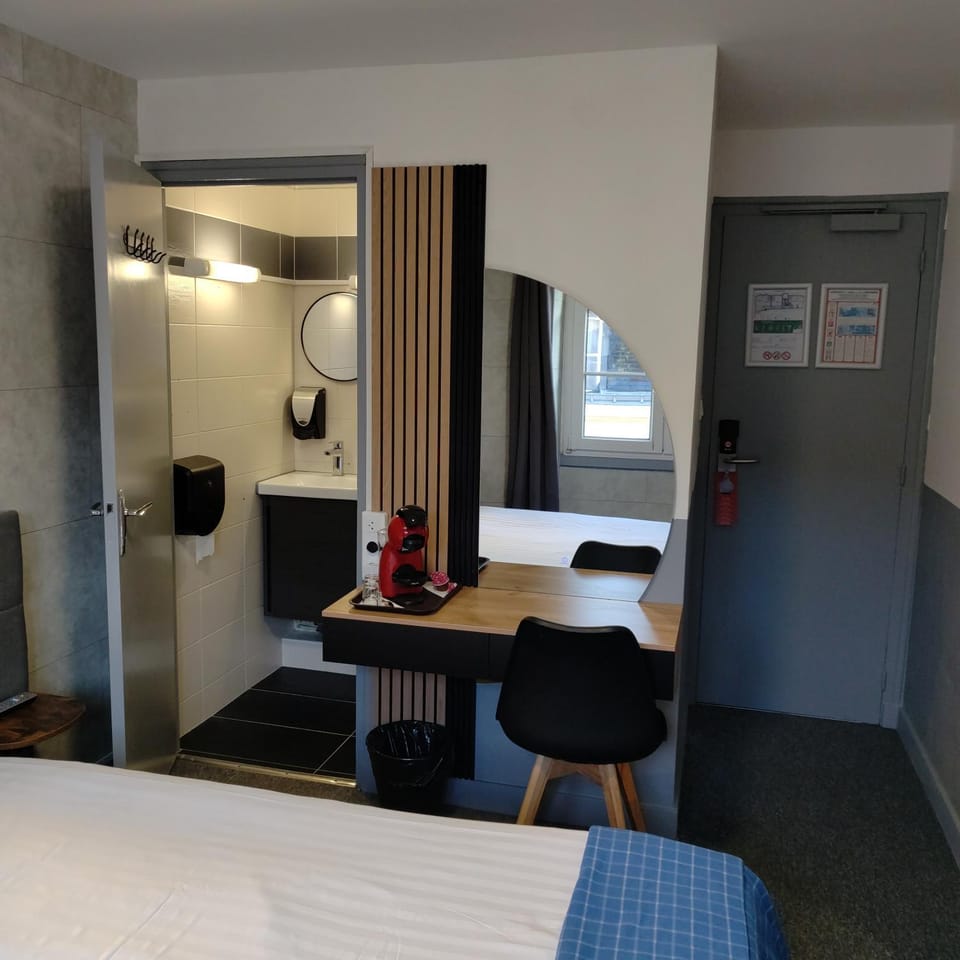 Photo of the whole room, Seating area, Bedroom, hair dresser