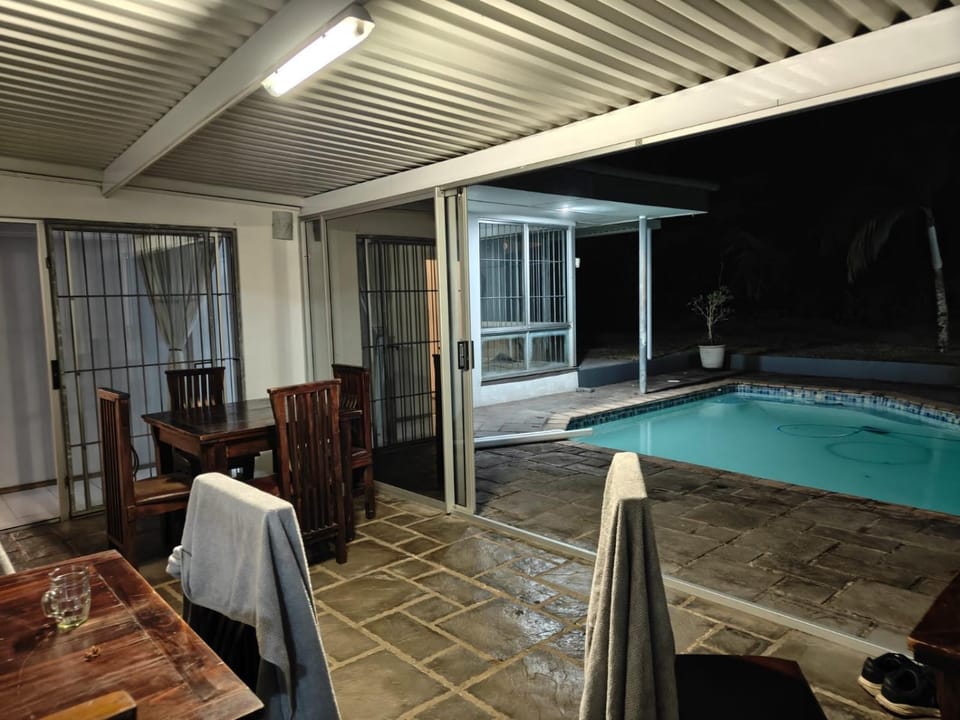 Turtle Sands Holiday Home House in KwaZulu-Natal