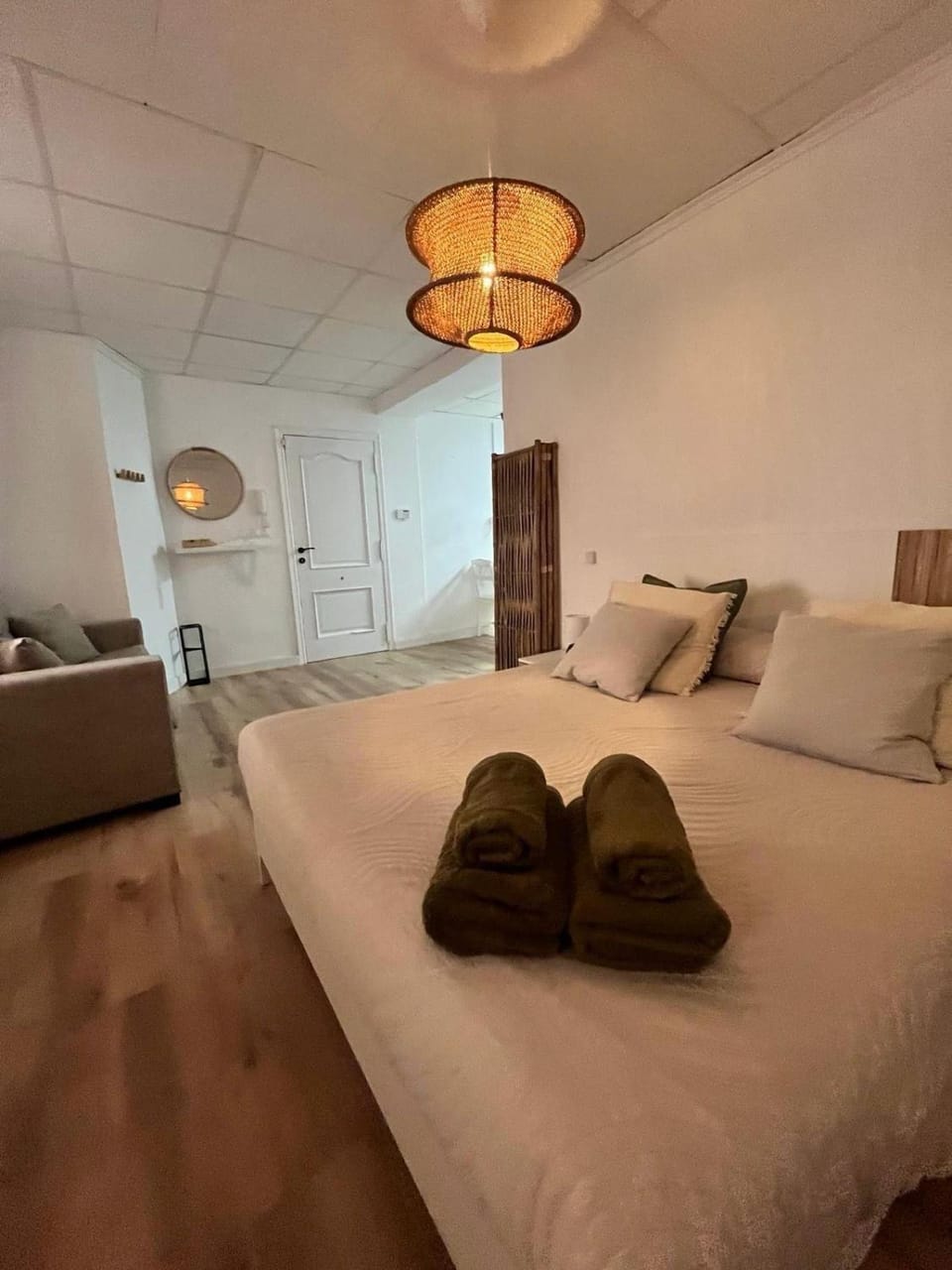 Bed, Photo of the whole room, Bedroom, towels