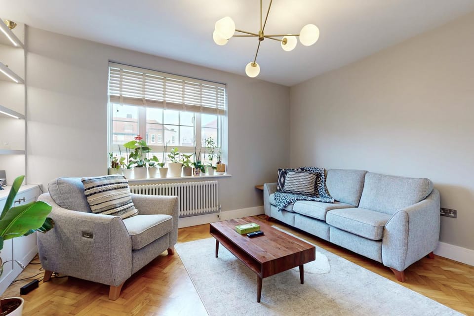 Modern 1BR Flat 20 Min Walk to Big Ben Apartment in City of Westminster
