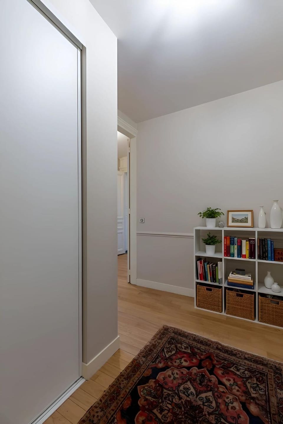 Eiffel View - Elegant 1BR - Terrace Apartment in Paris