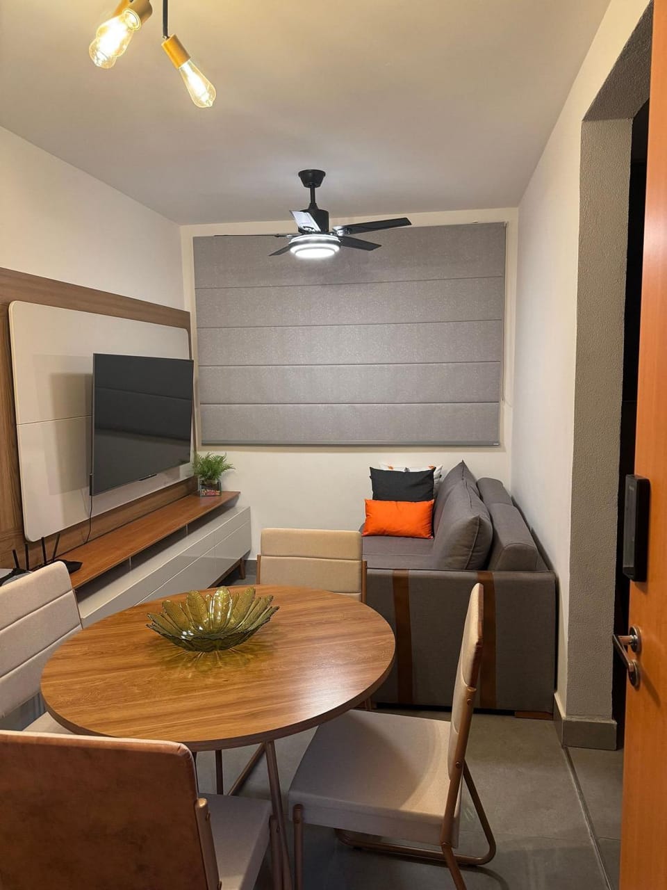 Communal lounge/ TV room, TV and multimedia, Living room, Dining area