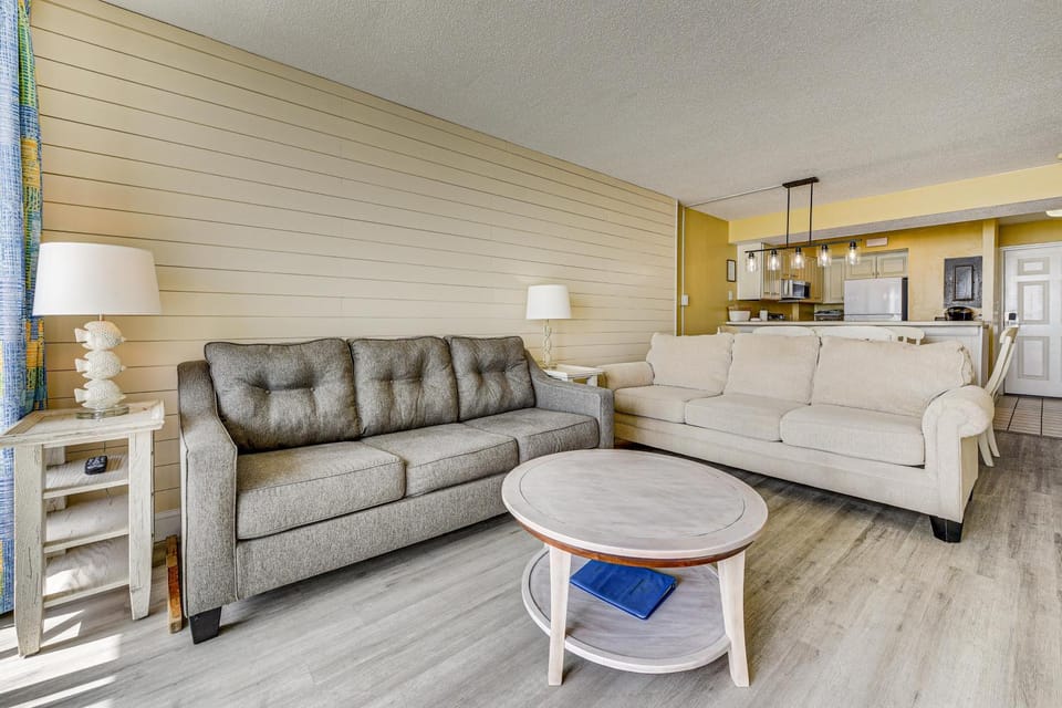 Oceanfront Myrtle Beach Getaway w/ Balcony House in South Carolina