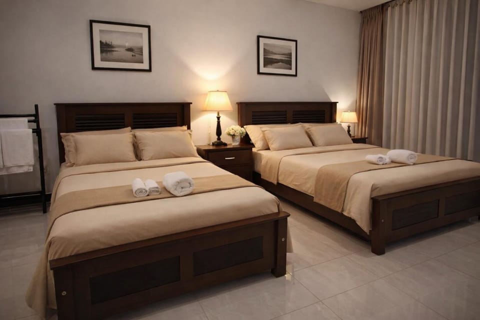 Bed, towels