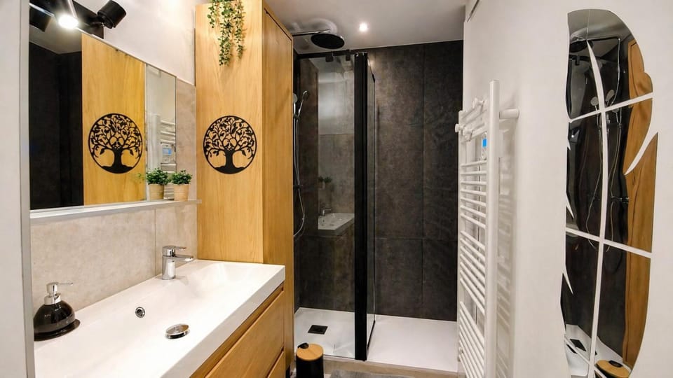 Shower, Bathroom