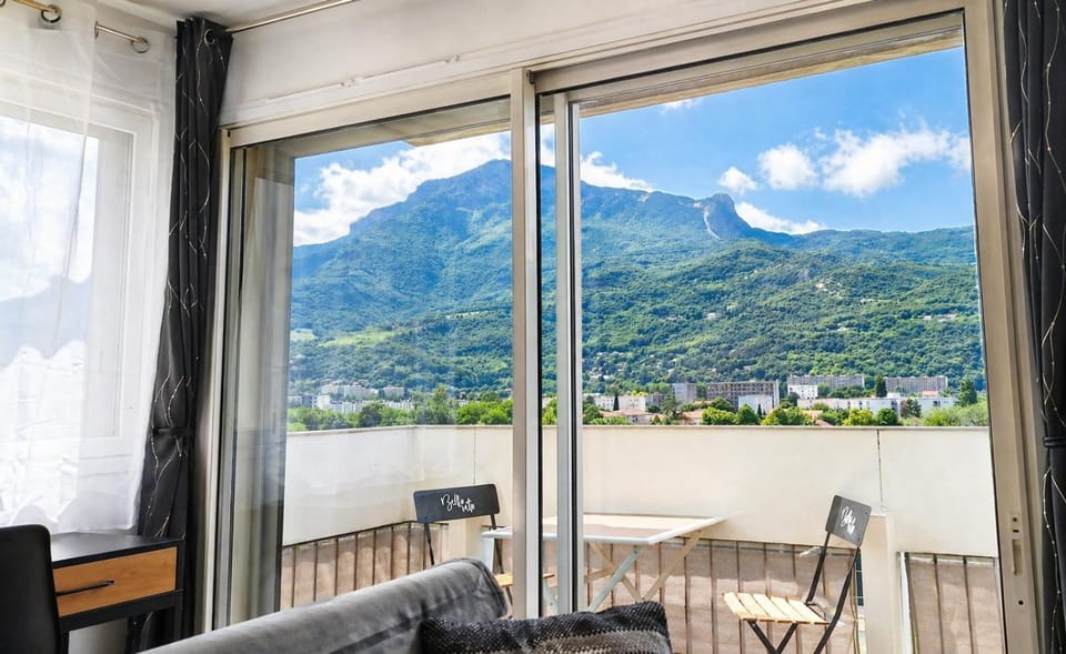 Day, Natural landscape, View (from property/room), Balcony/Terrace, Mountain view