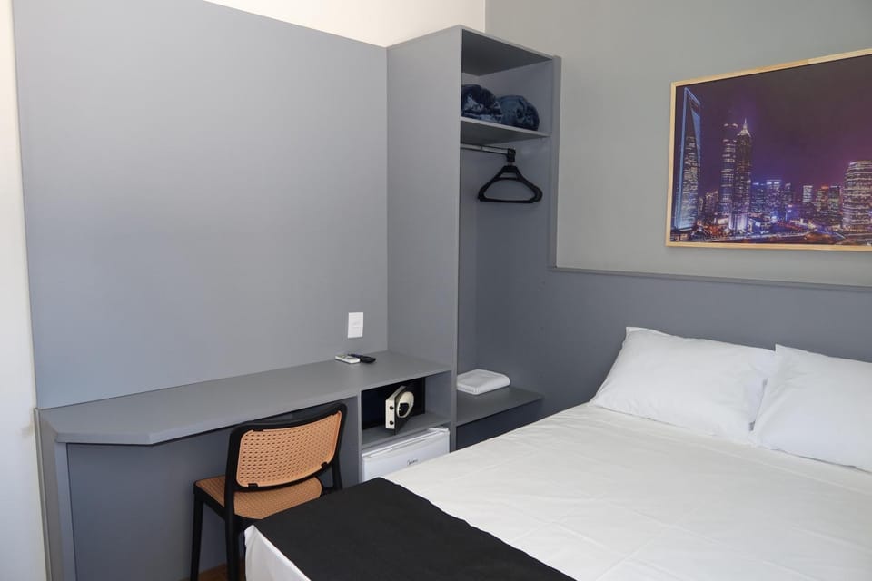 Bed, Bedroom, minibar, safe
