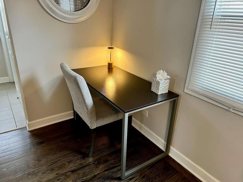 Great For Families DT Libertyville near Naval Base Apartment in Illinois