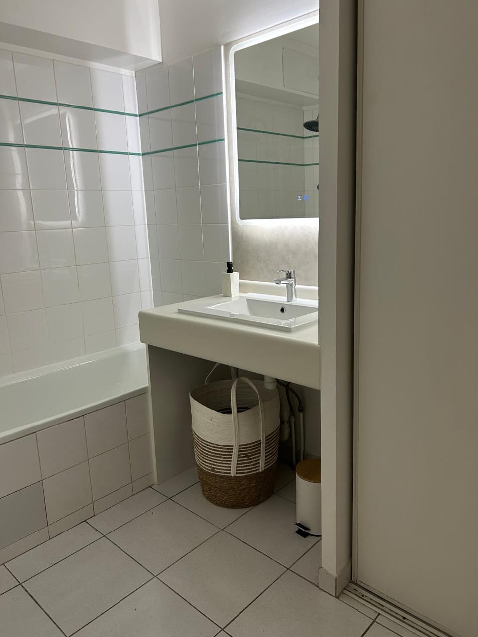 Bathroom, Bath
