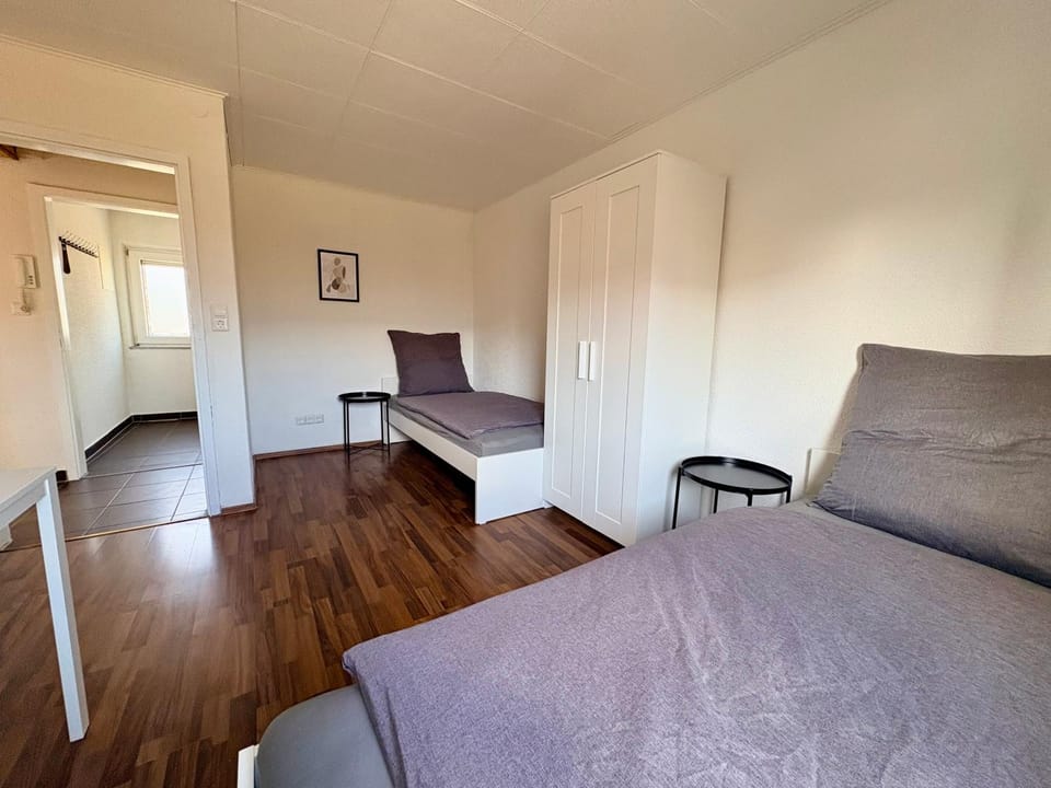 Bed, Photo of the whole room, Seating area, Bedroom