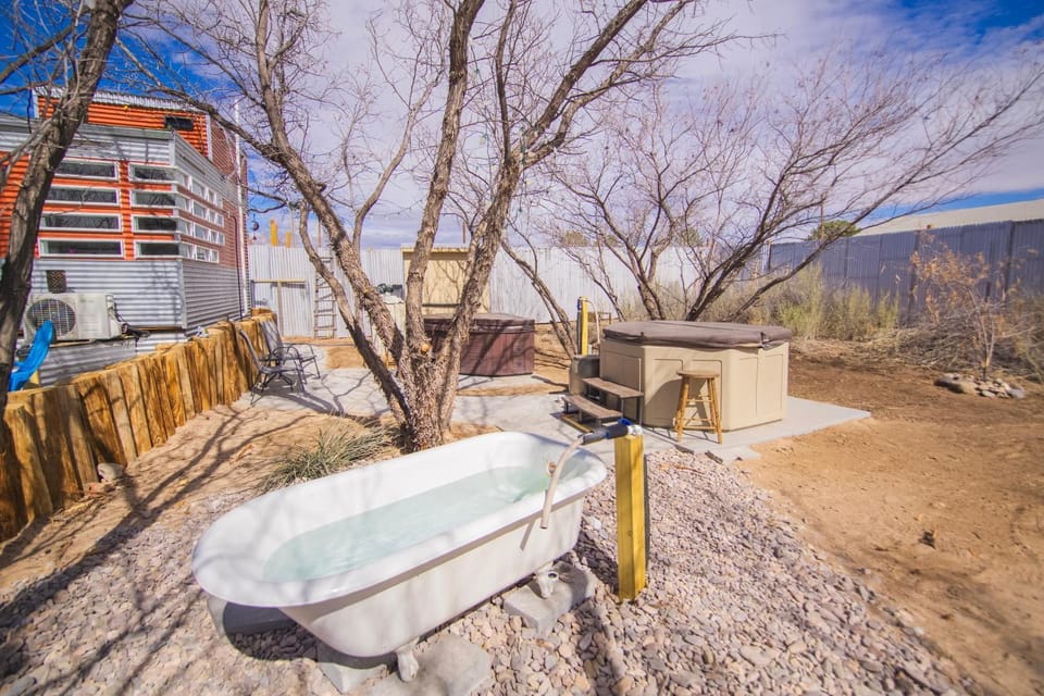 Phoenix Outpost with Hot Springs Access House in Truth or Consequences