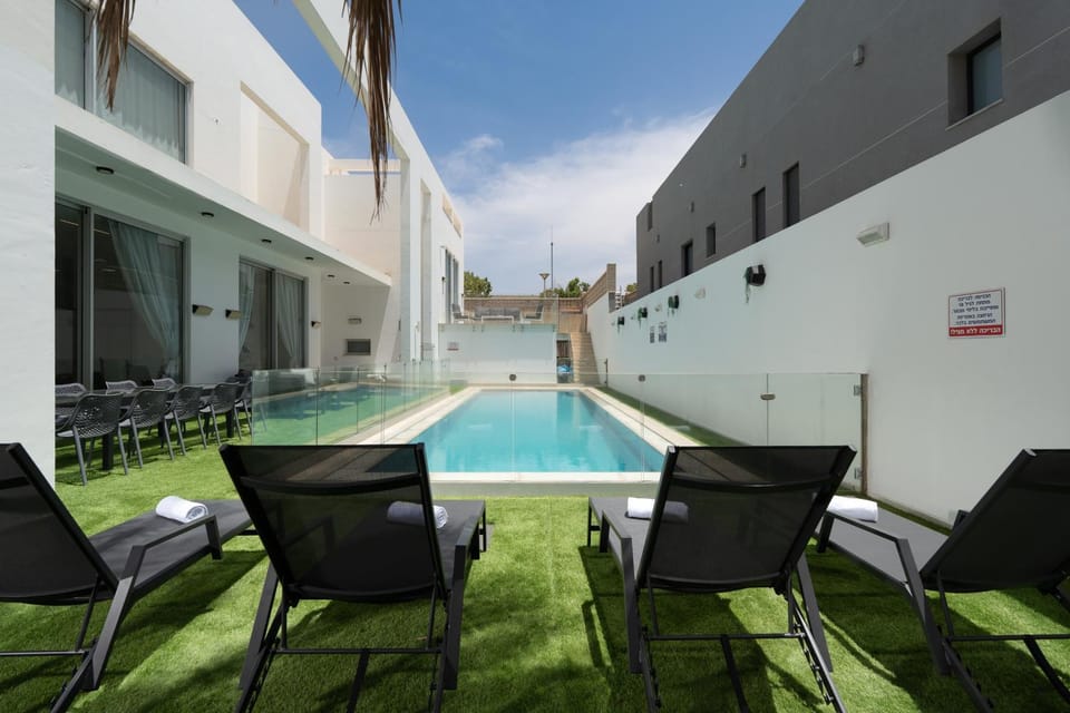Solarium, Pool view, Swimming pool