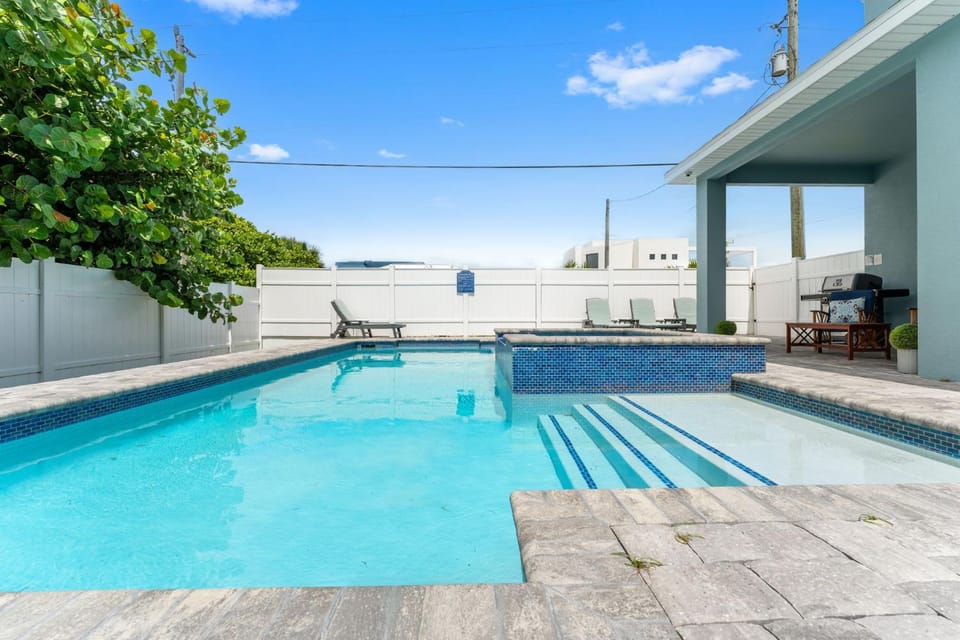 Patio, Day, Balcony/Terrace, Pool view, Swimming pool, Swimming pool