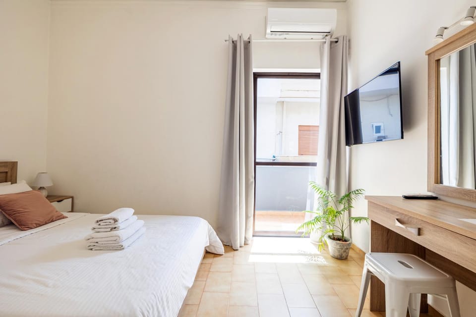 Chelonas Nest, Modern Comfort by the Beach Apartment in Crete