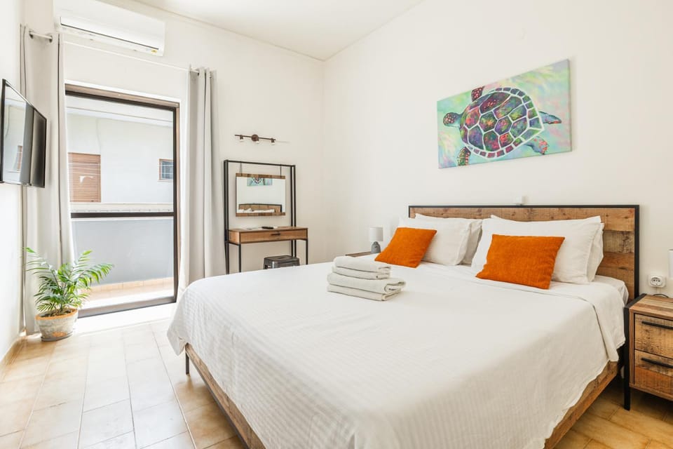 Chelonas Nest, Modern Comfort by the Beach Apartment in Crete